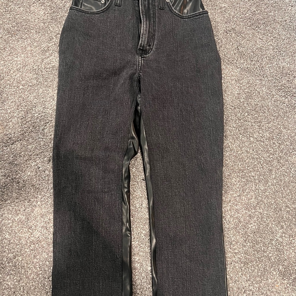 Abercrombie & Fitch Black Ankle Straight Jeans